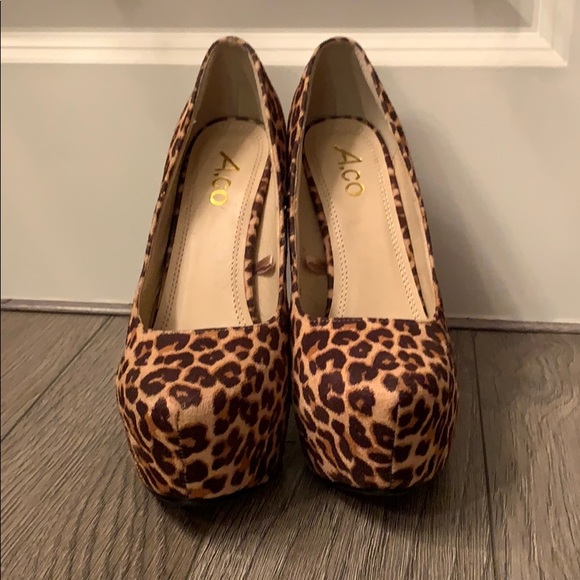 A.co Leopard Platform - Picture 3 of 3